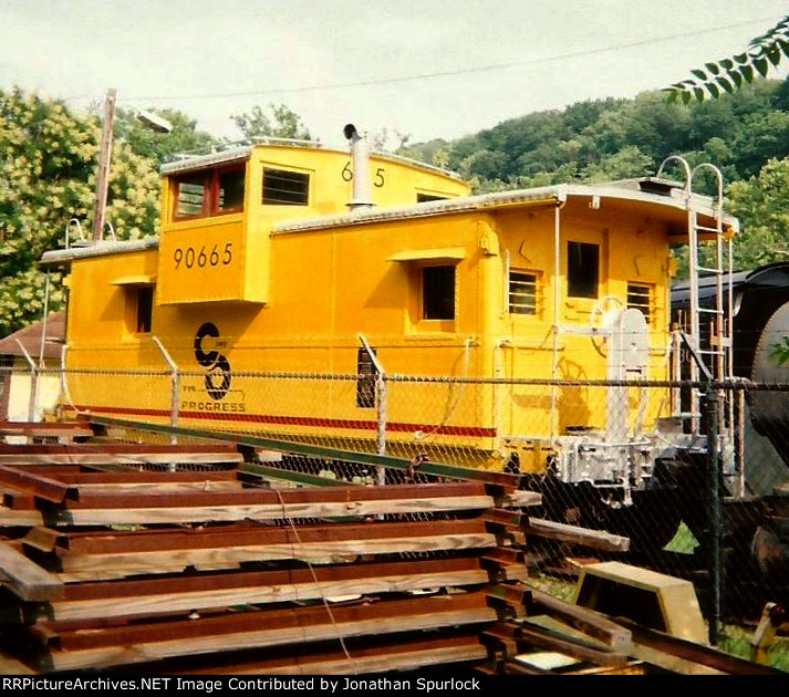 C&O 90665, looking east,